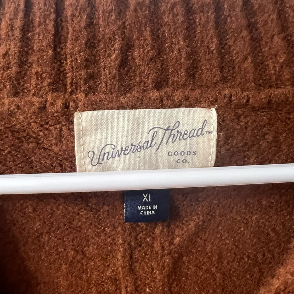 Universal Thread Women's Rust Colored Sweater. Xl… - image 3